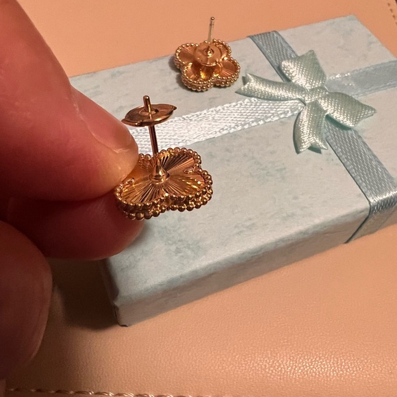 hongkong setting in 18k solid gold, 15mm, new without tag, never worn, - Picture 2 of 6